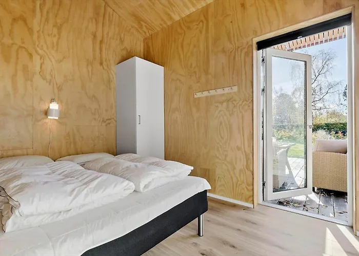 8818-glesborg-strandvejen-50-e 度假居 Glesborg